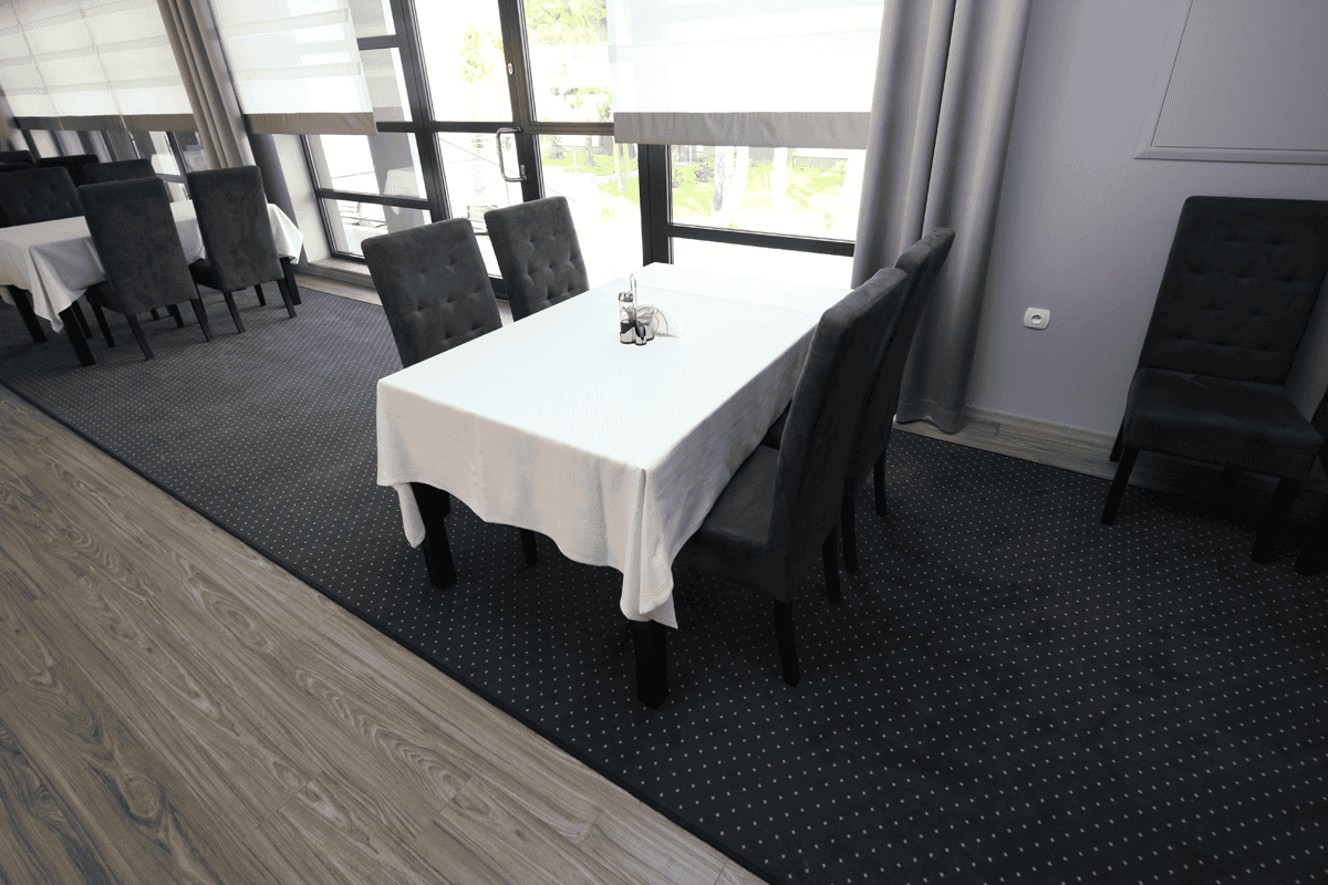 Hotel, stoly, restauracja